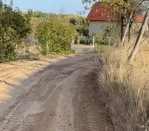 Megkezdődött a zúzottköves utak karbantartása
