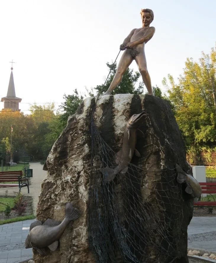 Halász Jancsi szobor
